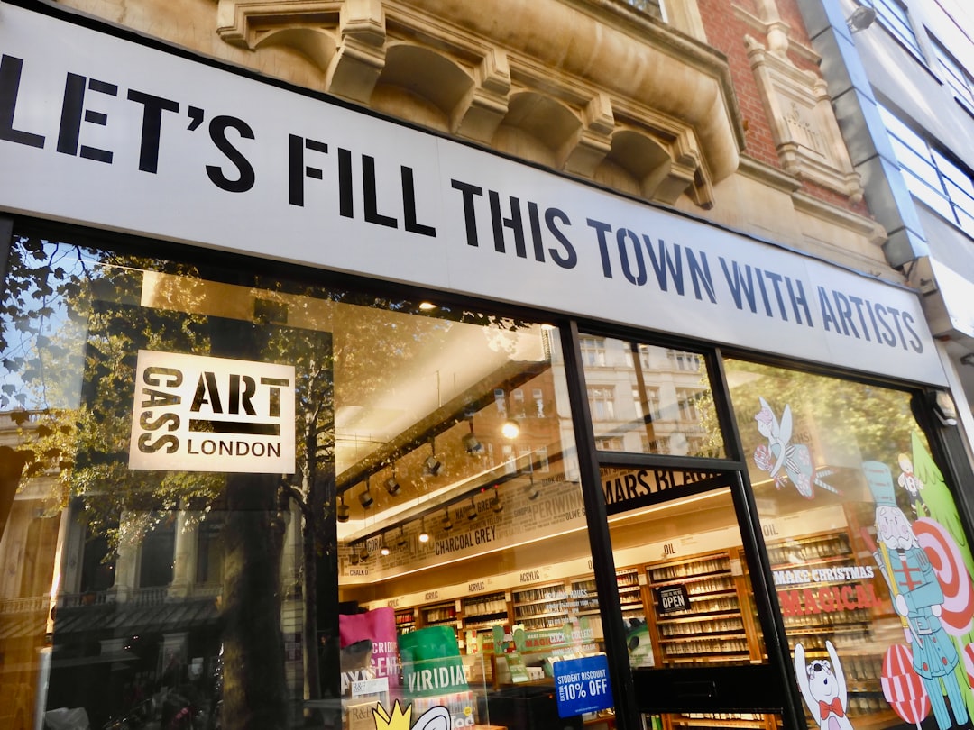 Arts educational schools London parents trust - creative art store